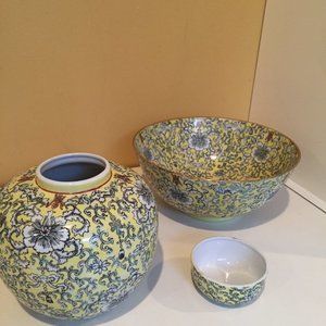 Vintage Asian Porcelain Three Piece Set